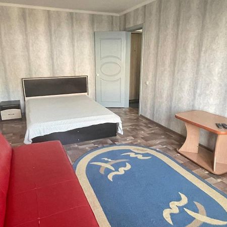 1-Комнатная Квартира В Центре! Petropavl Exteriör bild